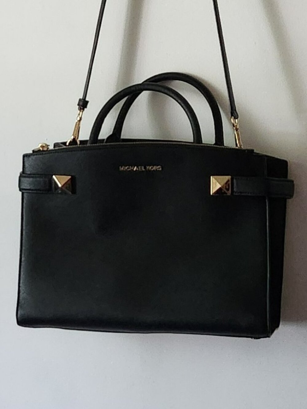 Michael Kors shoulder bag convertible & matching wallet black studded VGUC & NWT